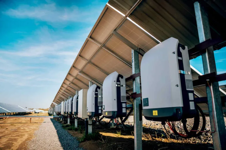 Problema supradimensionării sistemelor fotovoltaice: impactul asupra rețelelor și consumatorilor
