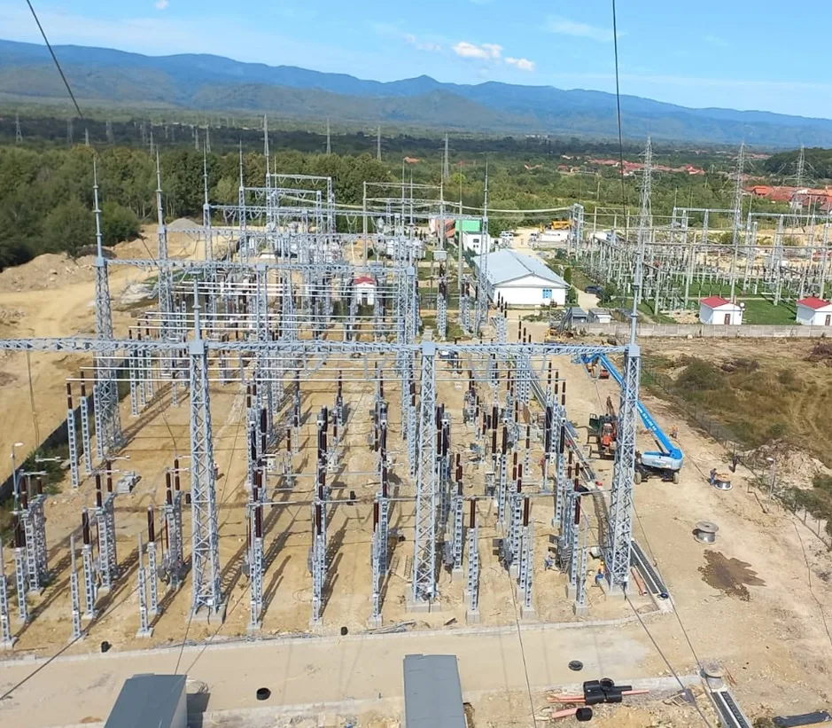 Simtel începe lucrările EPC la cel mai mare proiect de stocare a energiei din România: BESS Iaz (98,6 MW/196 MWh) 1 RENERGY