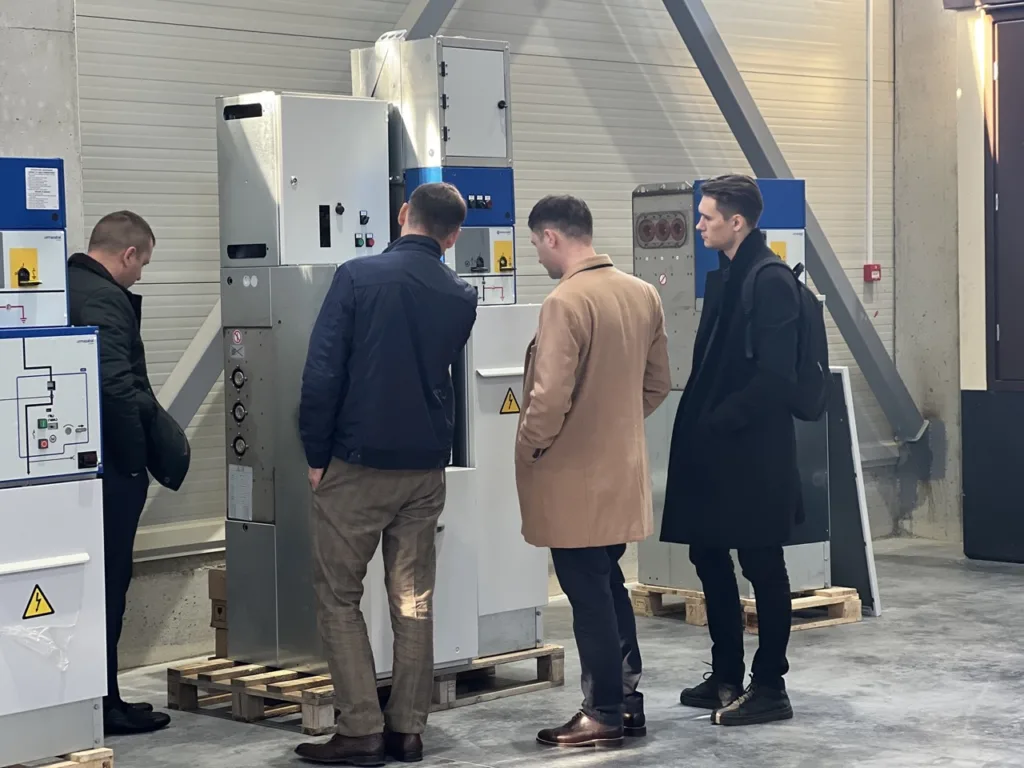 Energia care gândește digital. Cum a transformat HABSEV o hală industrială într-un hub al viitorului energetic 15 RENERGY