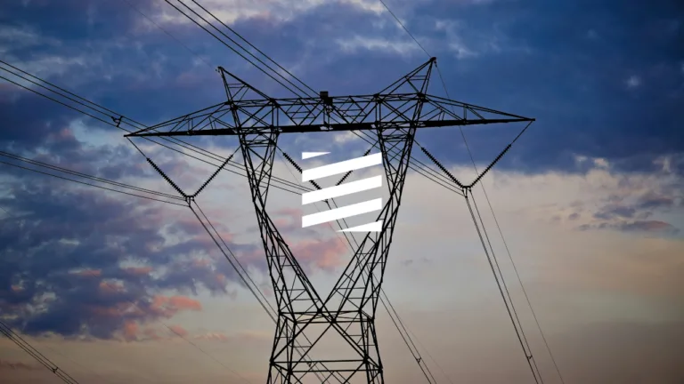 Se schimbă felul în care se calculează prețul reglementat la energia vândută de Energocom: ANRE introduce reguli noi, inclusiv pentru CfD