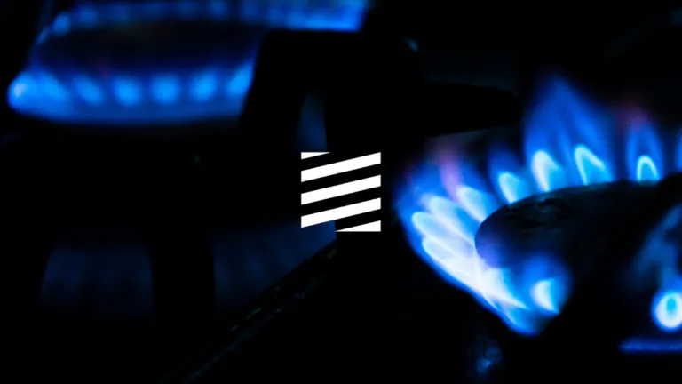 ANRE decide pe 3 februarie dacă gazul se ieftinește: Energocom cere prețuri reglementate noi pentru 2026