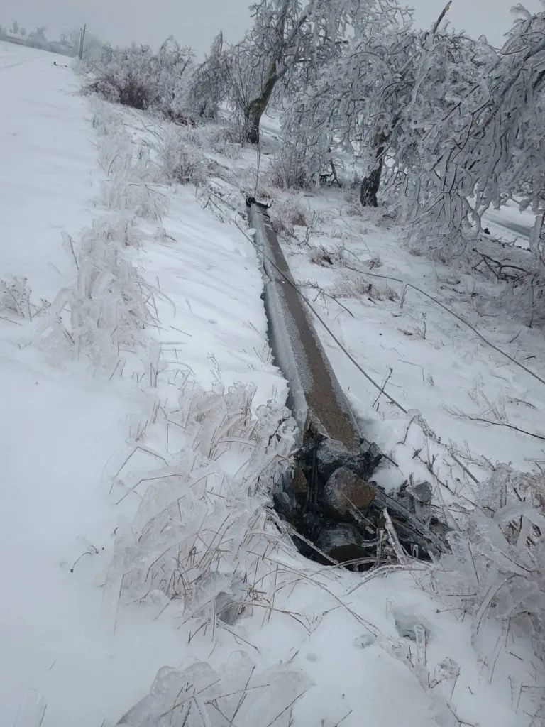 Energie restabilită în zeci de localități: bilanțul operatorilor la ora 17:00, pe fondul chiciurii 9 RENERGY