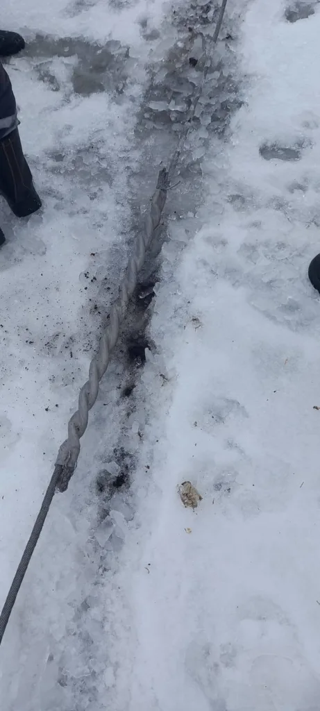 Energie restabilită în zeci de localități: bilanțul operatorilor la ora 17:00, pe fondul chiciurii 8 RENERGY