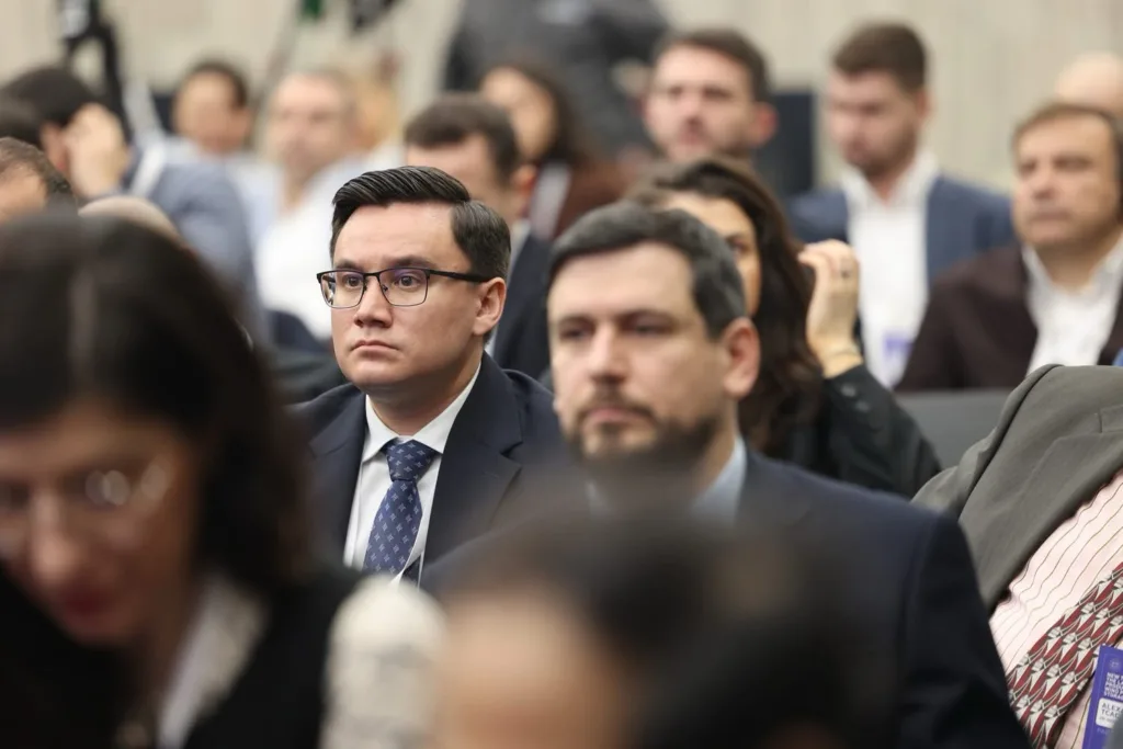 Conferința Investitorilor s-a încheiat: ce au transmis autoritățile despre licitația de 170 MW eolian cu BESS 6 RENERGY