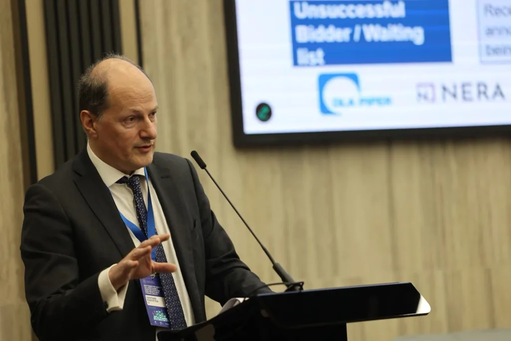 Conferința Investitorilor s-a încheiat: ce au transmis autoritățile despre licitația de 170 MW eolian cu BESS 13 RENERGY