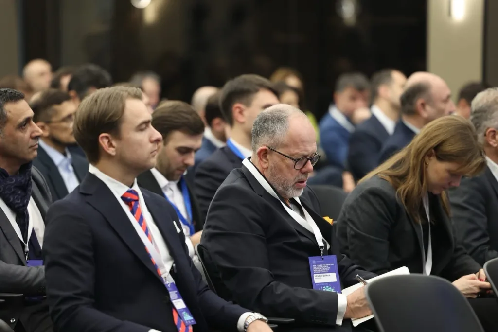 Conferința Investitorilor s-a încheiat: ce au transmis autoritățile despre licitația de 170 MW eolian cu BESS 14 RENERGY