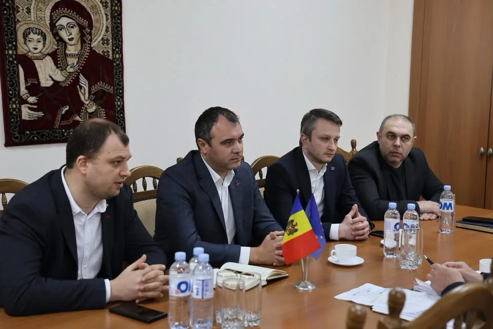 Moldelectrica discută cu Borchardt interconectarea cu România prin linia 400 kV Bălți Suceava 1 RENERGY