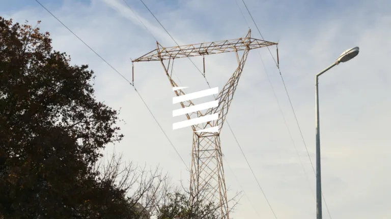 ANRE taie avizele expirate și degajează 262 MW: piața scapă de rezervările de sertar înainte de licitația eoliană de 170 MW