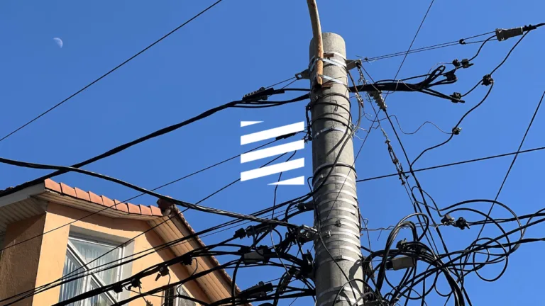 Scad prețurile la energie: ANRE a tăiat tarifele pe tot lanțul electric