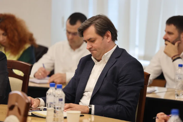 După 1 GW regenerabil instalat, Moldova se lovește de următorul perete: nu are unde stoca energia